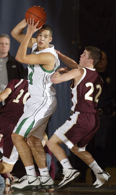 js012309HoopsMolAllmenBoys